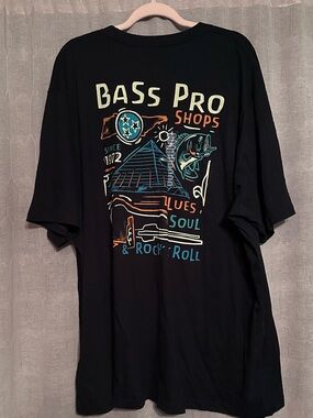 Bass Pro Shops Memphis Pyramid Black Graphic T-shirt